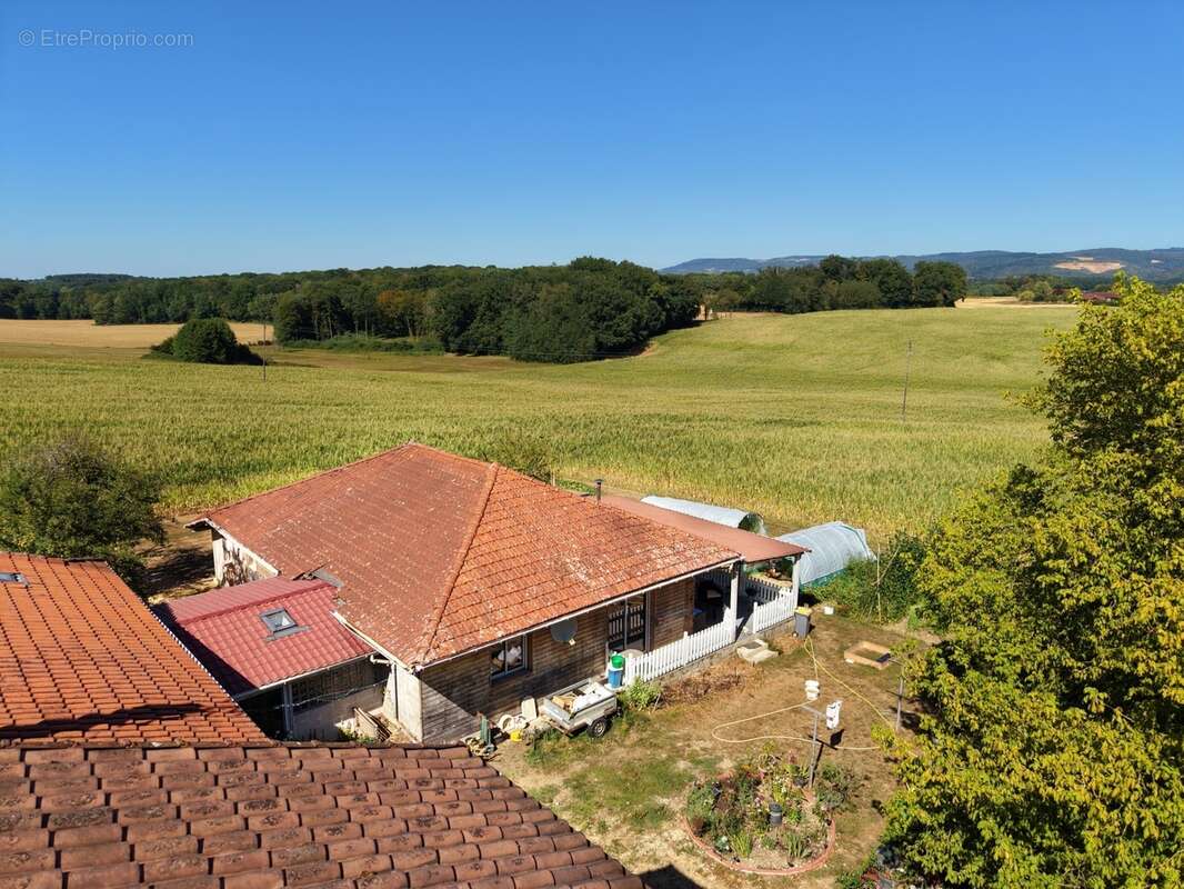 Maison à vendre 5 pièces proche de COLIGNY (01) - photo 2