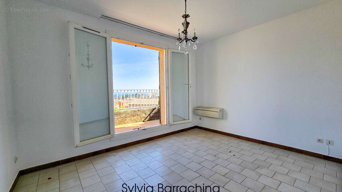 Maison 5 pièces 92 m² à vendre à Carqueiranne (83320) - photo 17