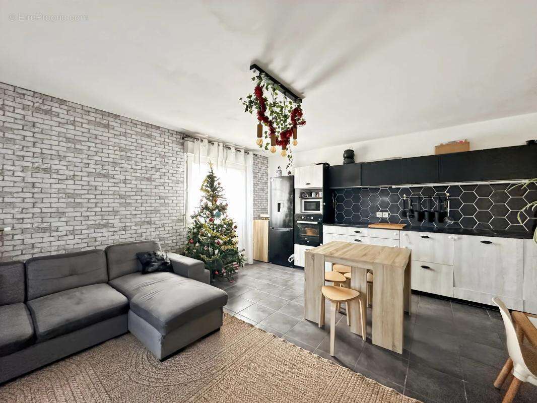 Appartement à VENISSIEUX