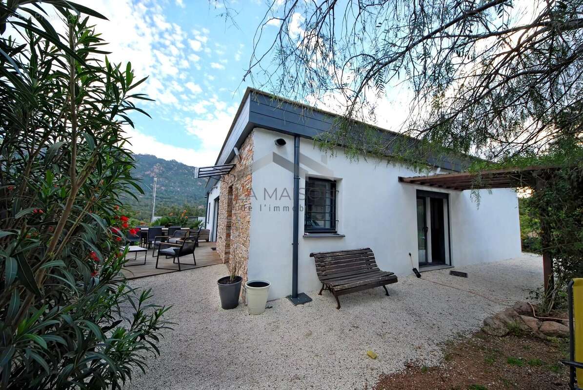 Maison à PORTO-VECCHIO