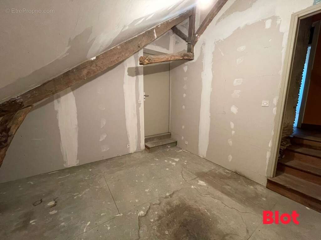 Maison à CHARTRES-DE-BRETAGNE