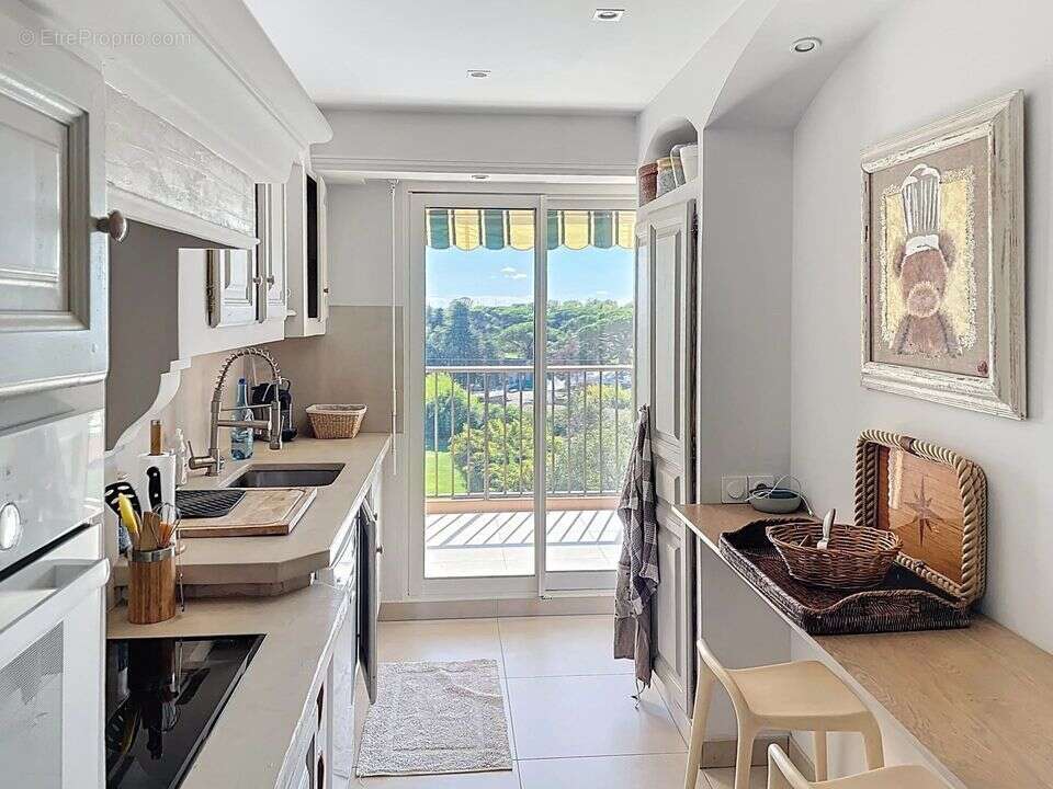 Appartement à MANDELIEU-LA-NAPOULE