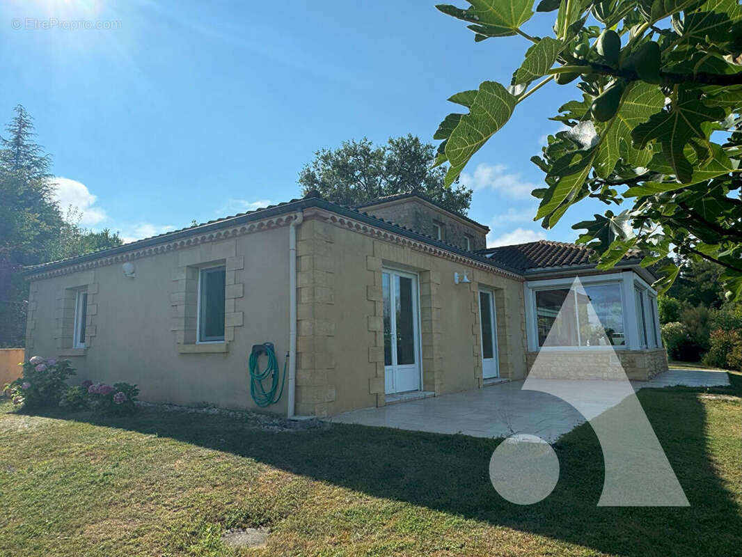 Maison à SAINT-ANDRE-D&#039;ALLAS