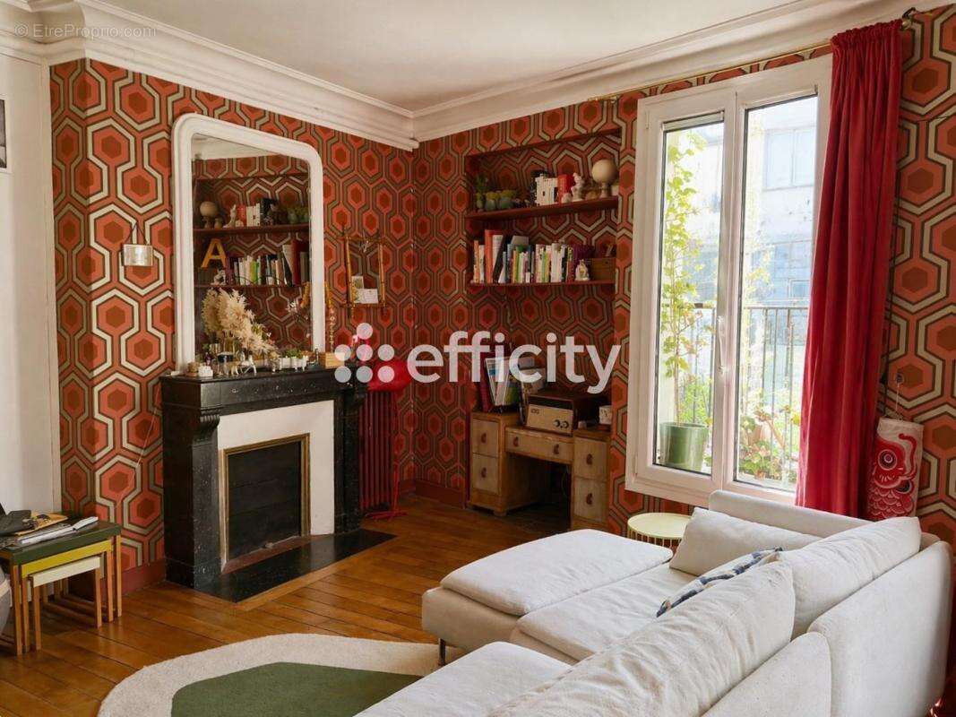 Appartement à PARIS-16E
