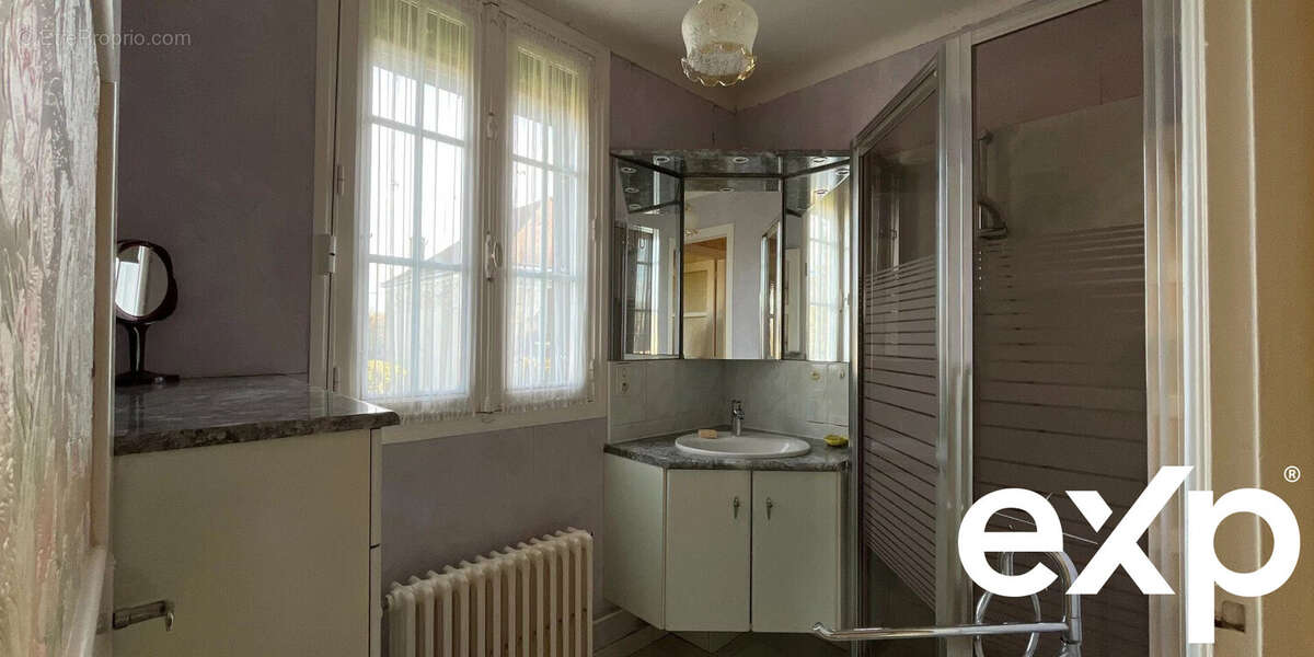 Maison à COMPERTRIX