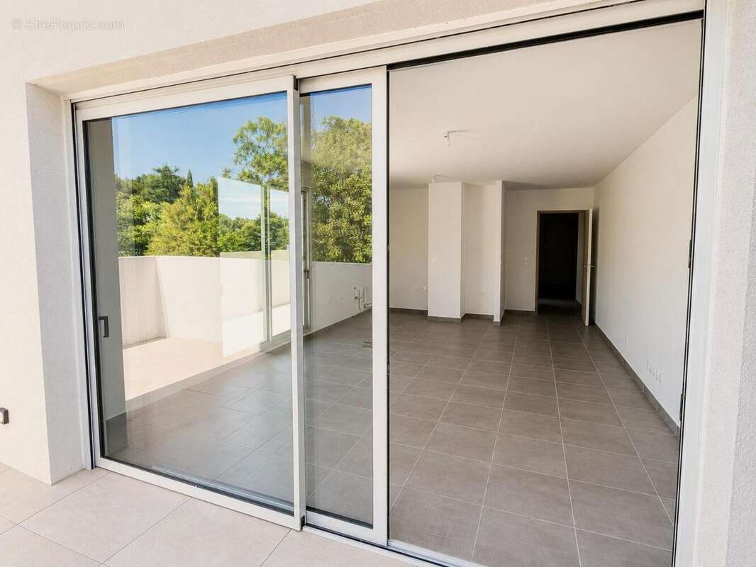 Photo 2 - Appartement à NIMES