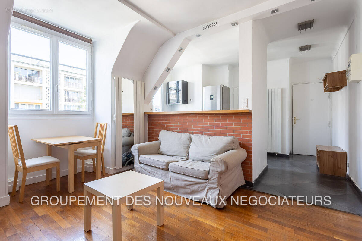 Appartement à PARIS-15E