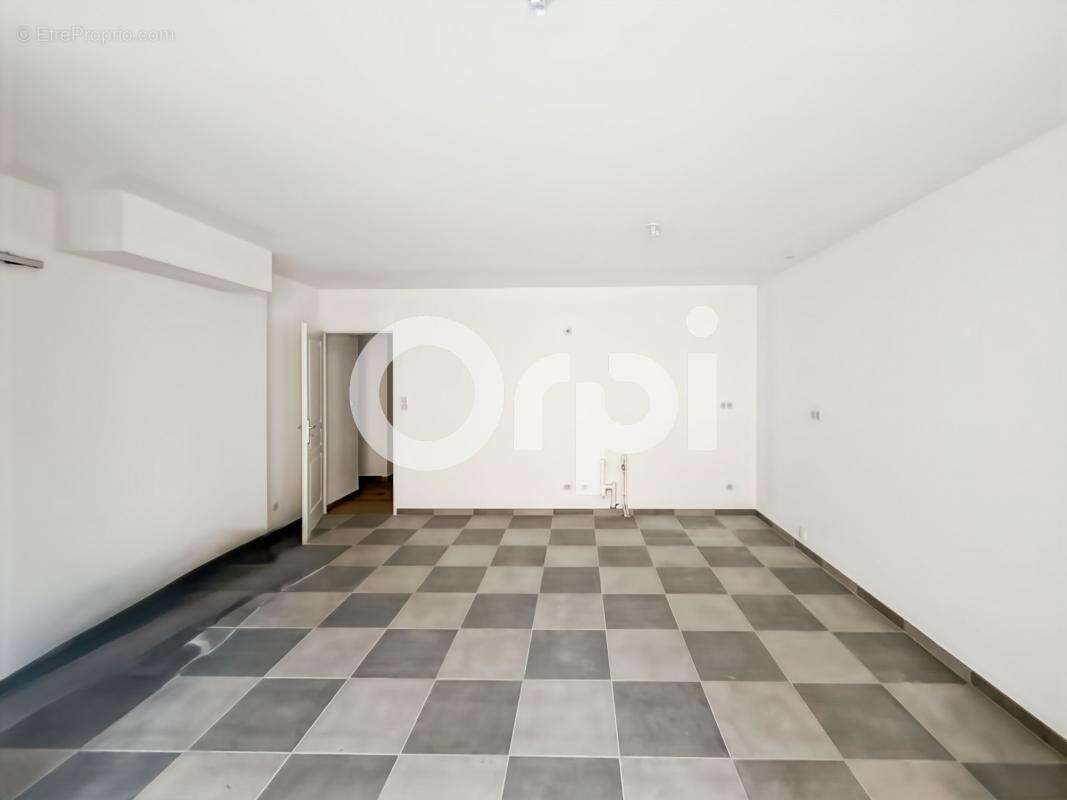 Appartement à RUOMS