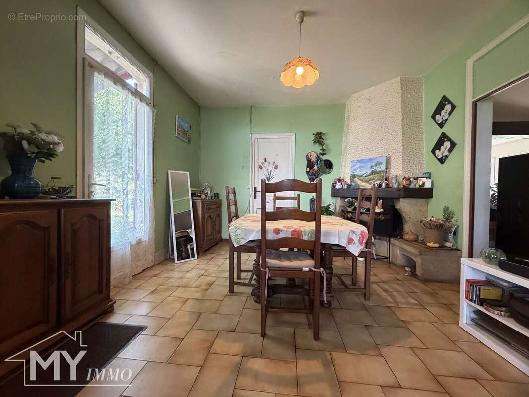 Maison à SAINT-LAURENT-DES-VIGNES