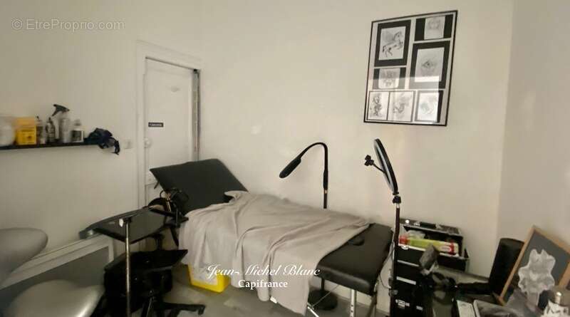 Commerce à VERNAISON