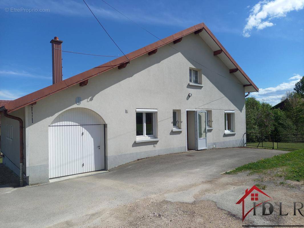 Maison à LA RIVIERE-DRUGEON