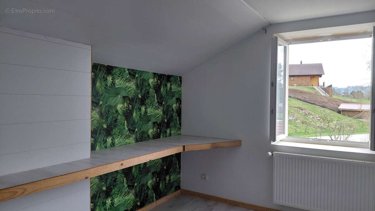 Maison à GUYANS-VENNES