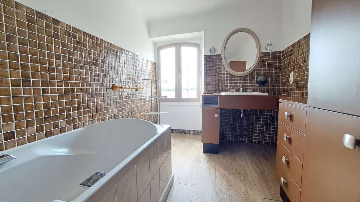 Maison à SAUVETERRE-DE-BEARN