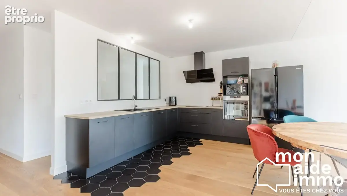 Maison 5 pièces 112 m² à vendre à Fargues-Saint-Hilaire (33370) - photo 4