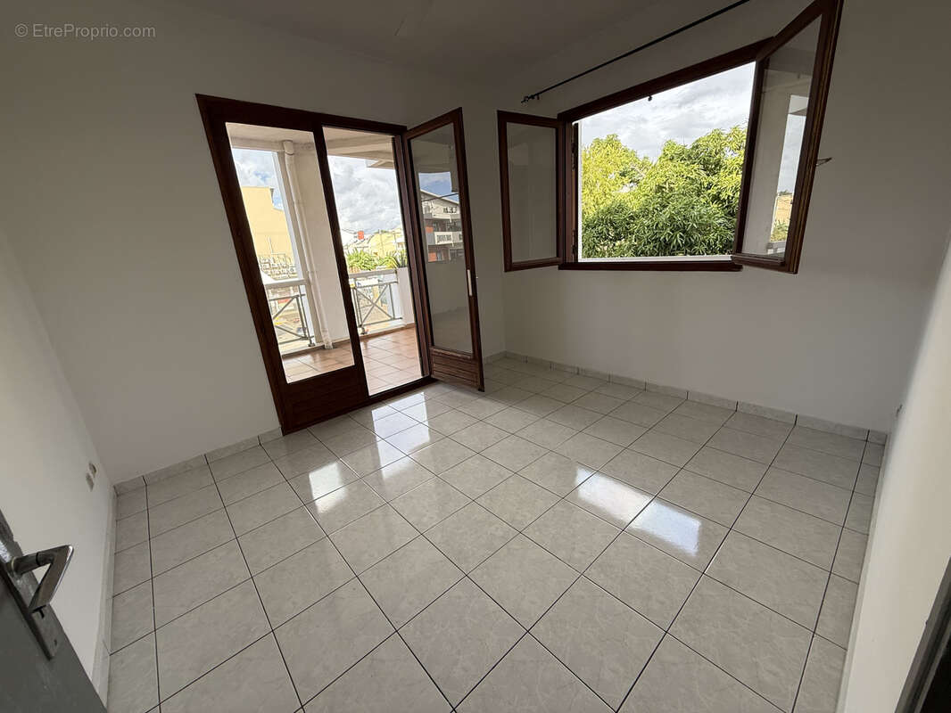 Appartement à SAINT-DENIS