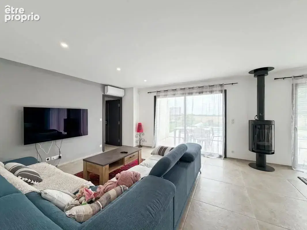  COURSAC – Maison contemporaine avec piscine à quelques minutes de Périgueux  - photo 6
