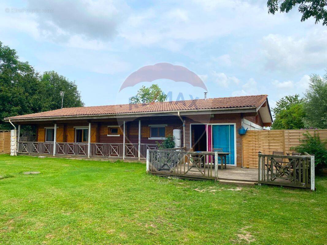 Maison à LA GRIPPERIE-SAINT-SYMPHORIEN