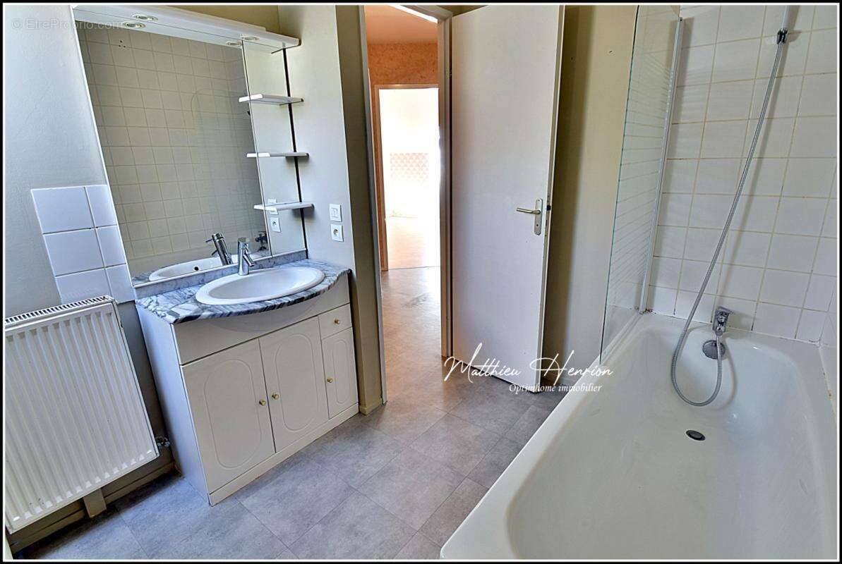 EN EXCLUSIVITÉ – Maison 3 chambres avec jardin et garage à Saint-Sébastien-de-Morsent - photo 12