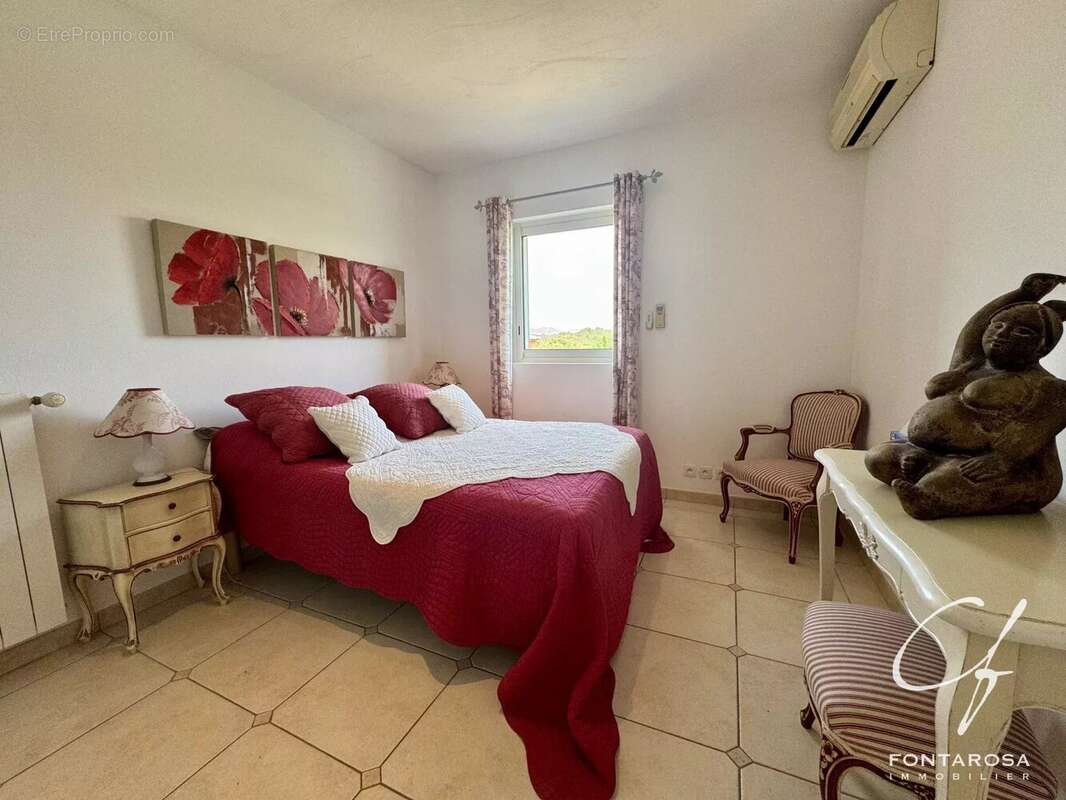 Maison à PUGET-SUR-ARGENS