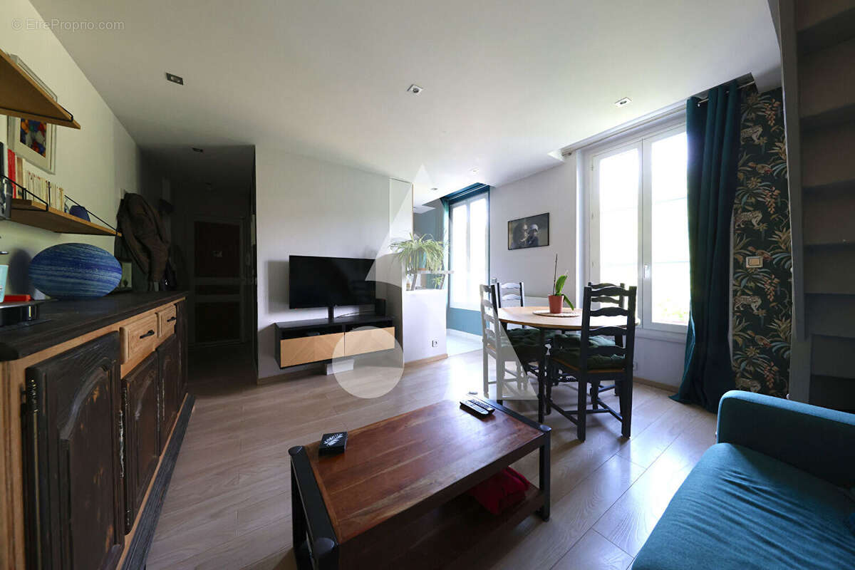 Appartement à CORBEIL-ESSONNES