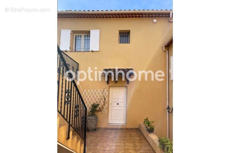 Maison à SAINT-LAURENT-DU-VAR