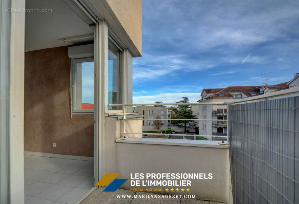 Appartement à MEYZIEU