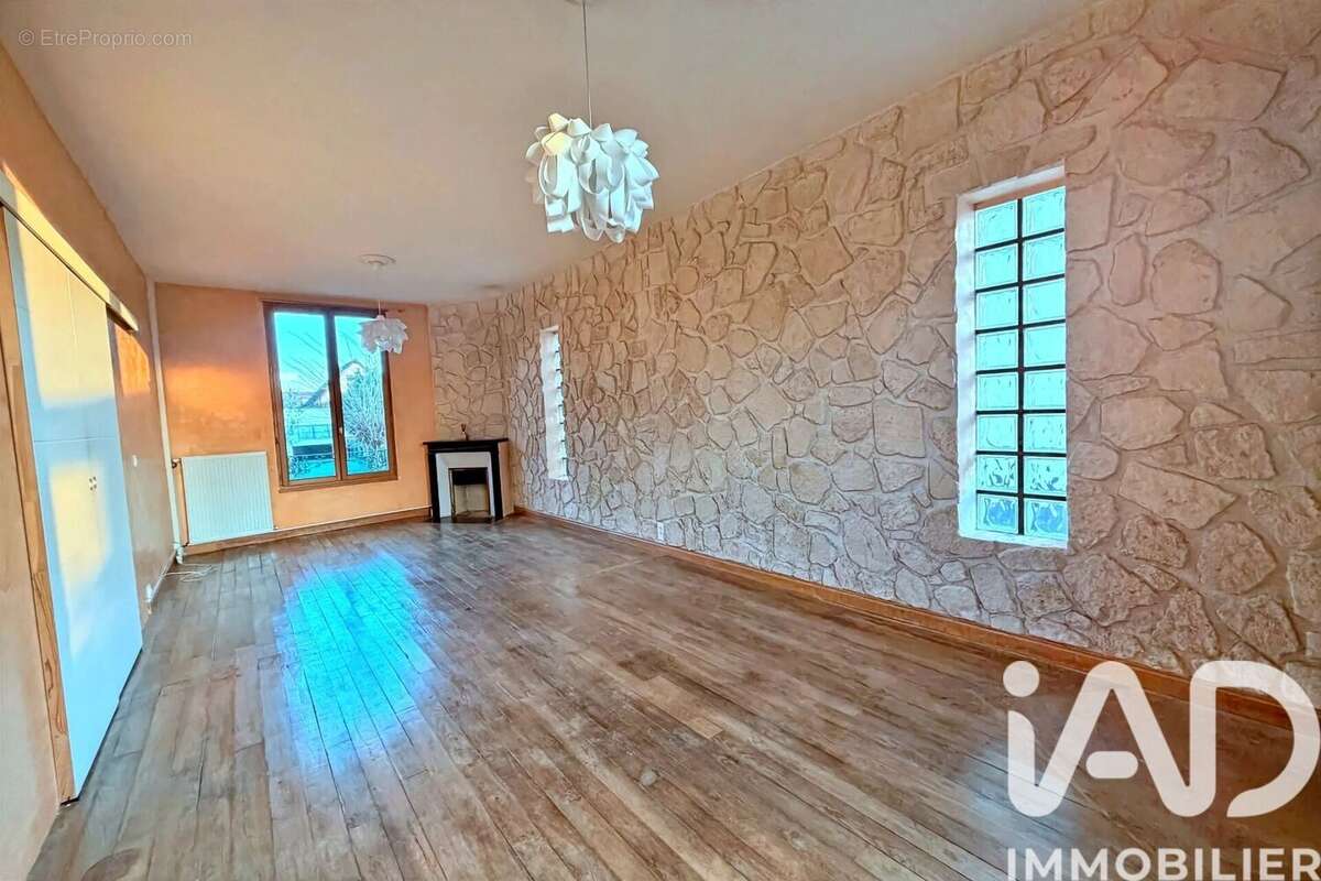 Photo 4 - Maison à VILLENEUVE-LE-ROI