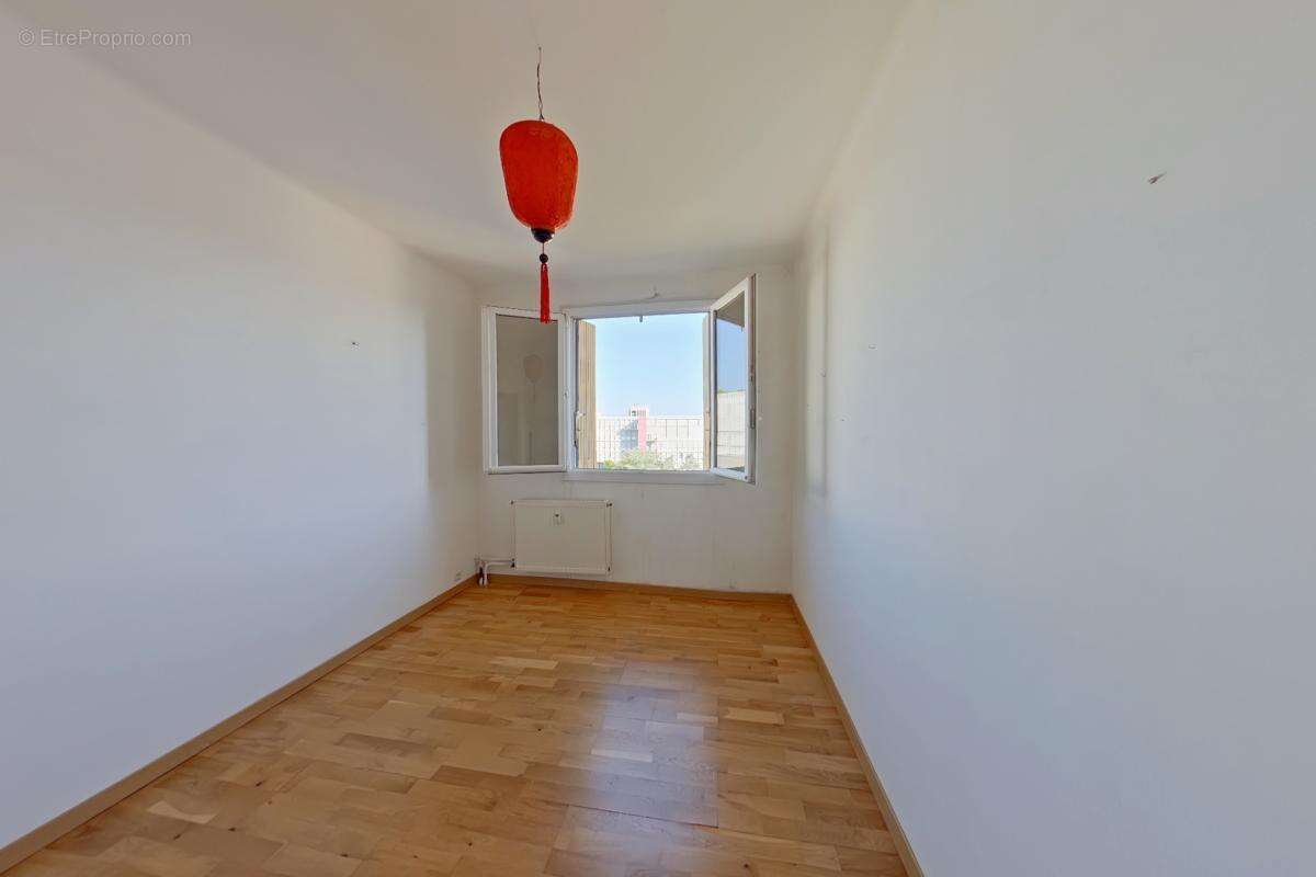 Appartement 82 m² à Nimes  - photo 10