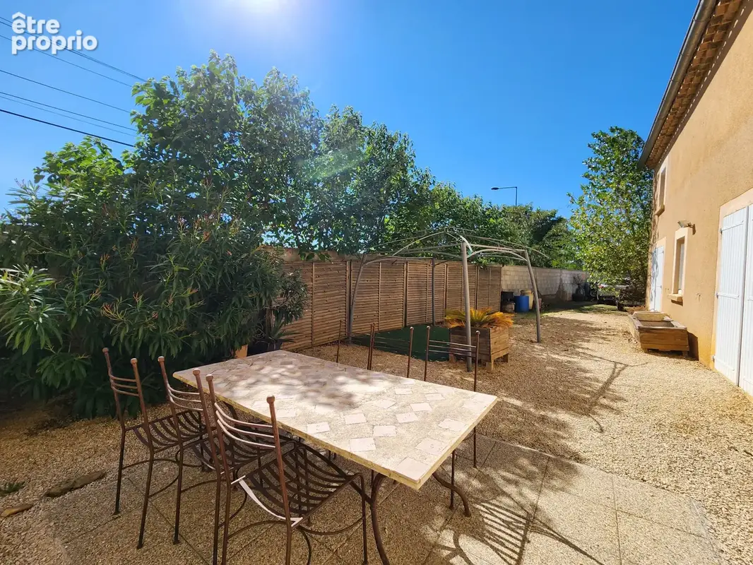 Maison avec grand sous-sol aménageable et terrain de 625 m2 à Mornas - photo 4
