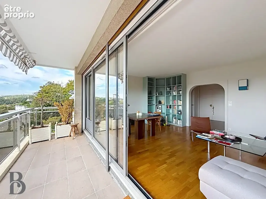 Très bel appartement rénové, au cœur de Montmorency - Balcon, parking et cave - photo 3
