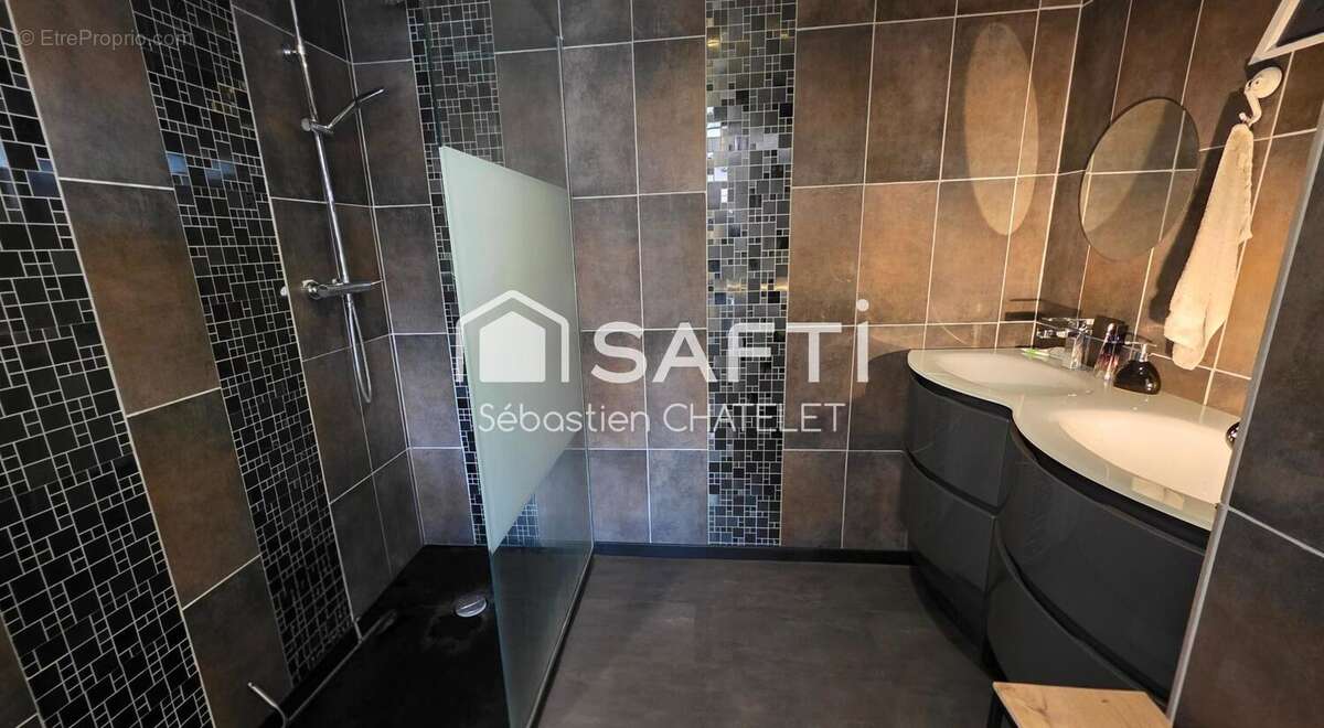 Photo 7 - Maison à LA CHAPELLE-DU-MONT-DU-CHAT