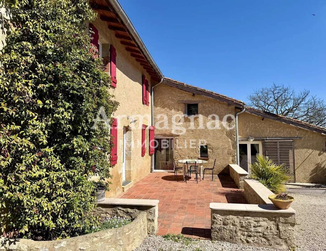 Maison à ROQUEBRUNE