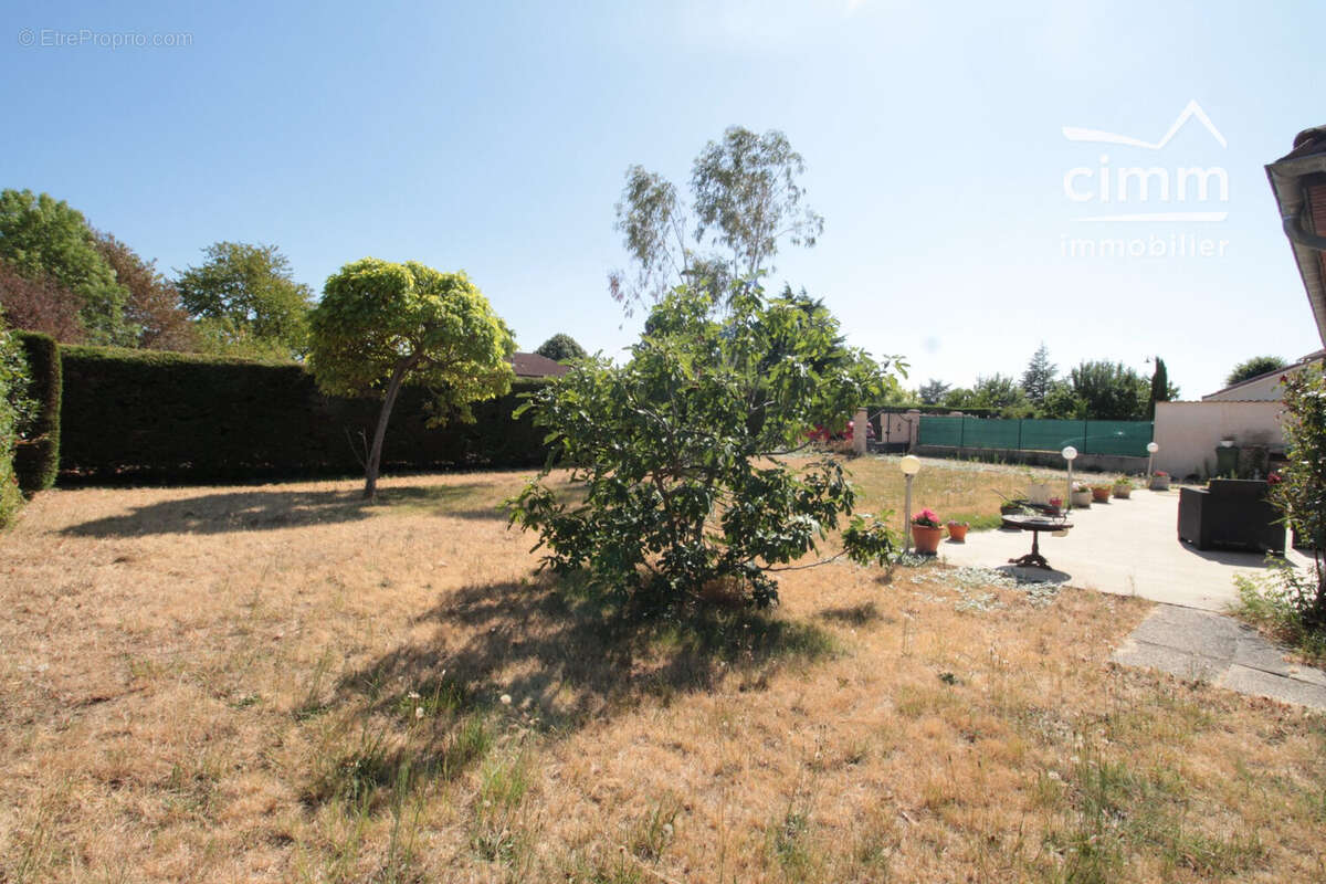 Maison 89 m² à Brezins  - photo 4