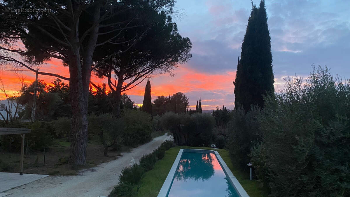 Maison à LE CASTELLET