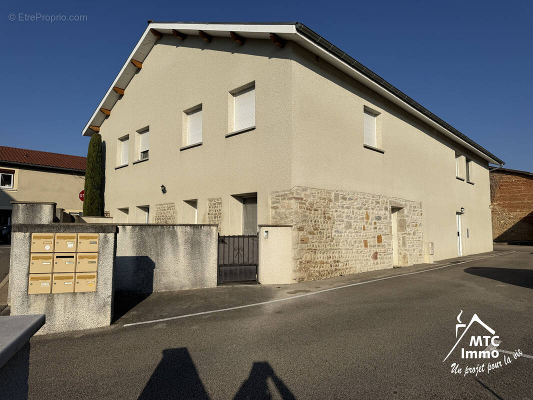 Appartement à SAINT-VULBAS