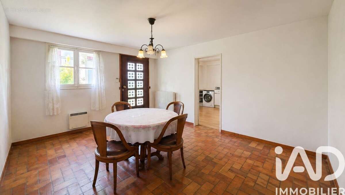 Maison 254 m² à Egly  - photo 9