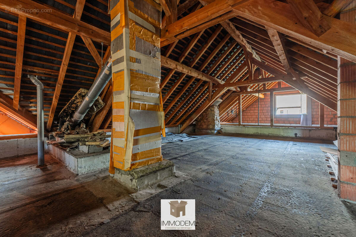 Maison 267 m2 - Dépendance aménageable 150 m2 - Terrain 14 ares - photo 27