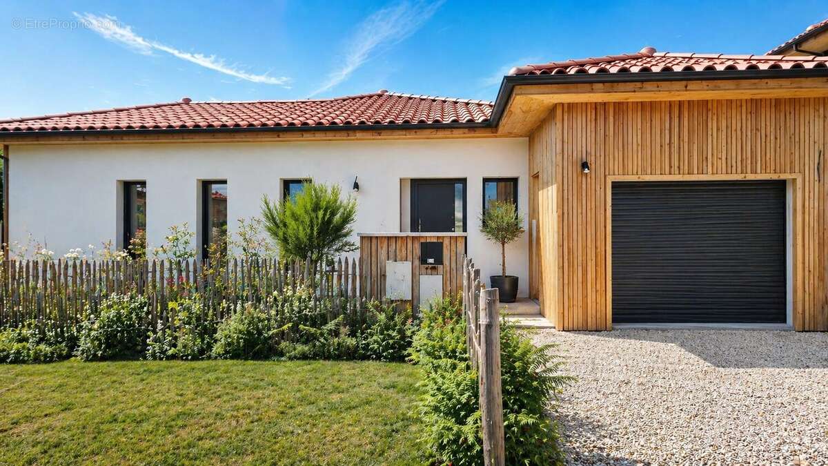 Maison à MOLIETS-ET-MAA