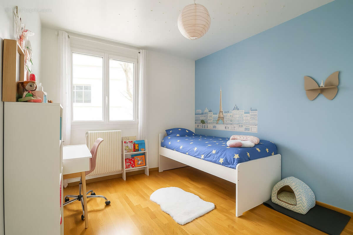 Appartement à LE PLESSIS-ROBINSON