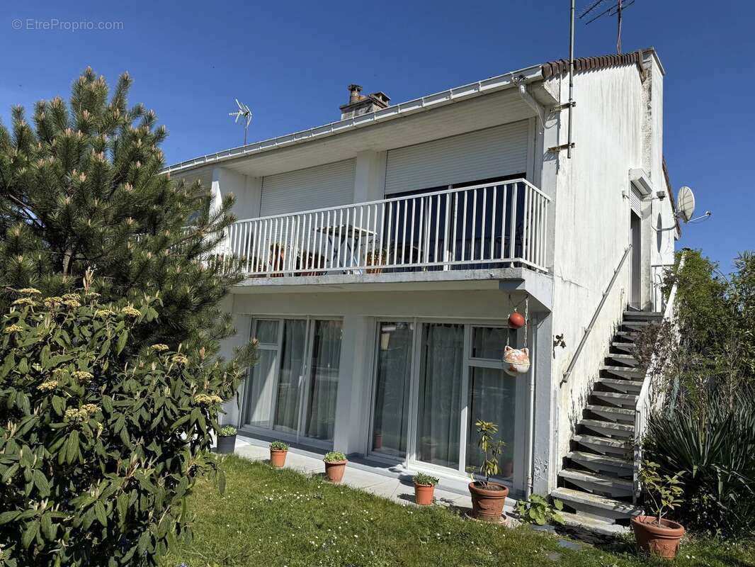 Appartement à CAMIERS