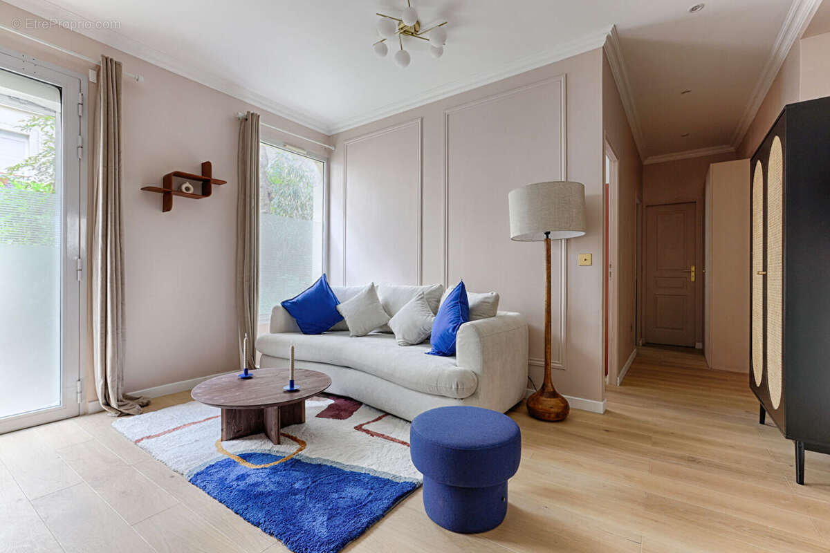 Appartement à PARIS-8E