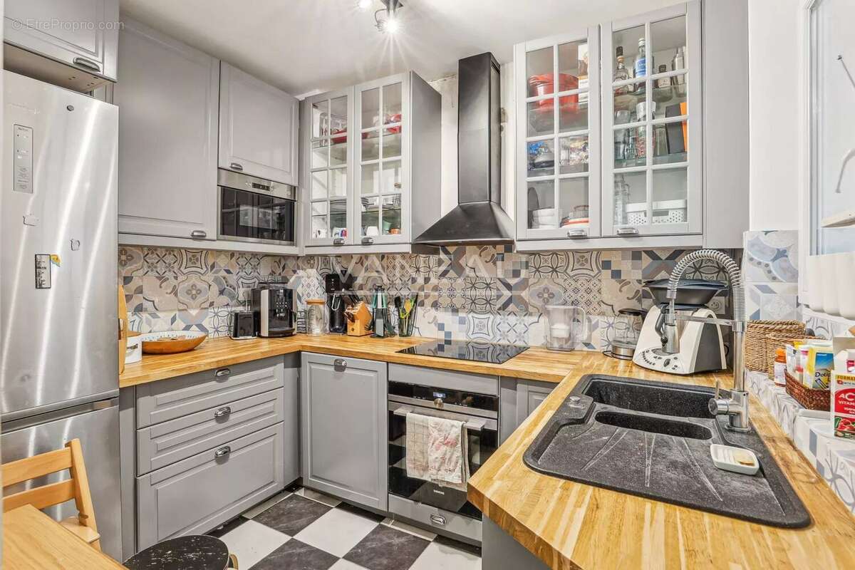Appartement à PARIS-10E
