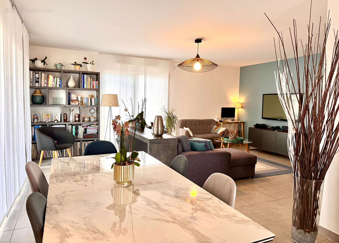 Appartement à FEIGERES