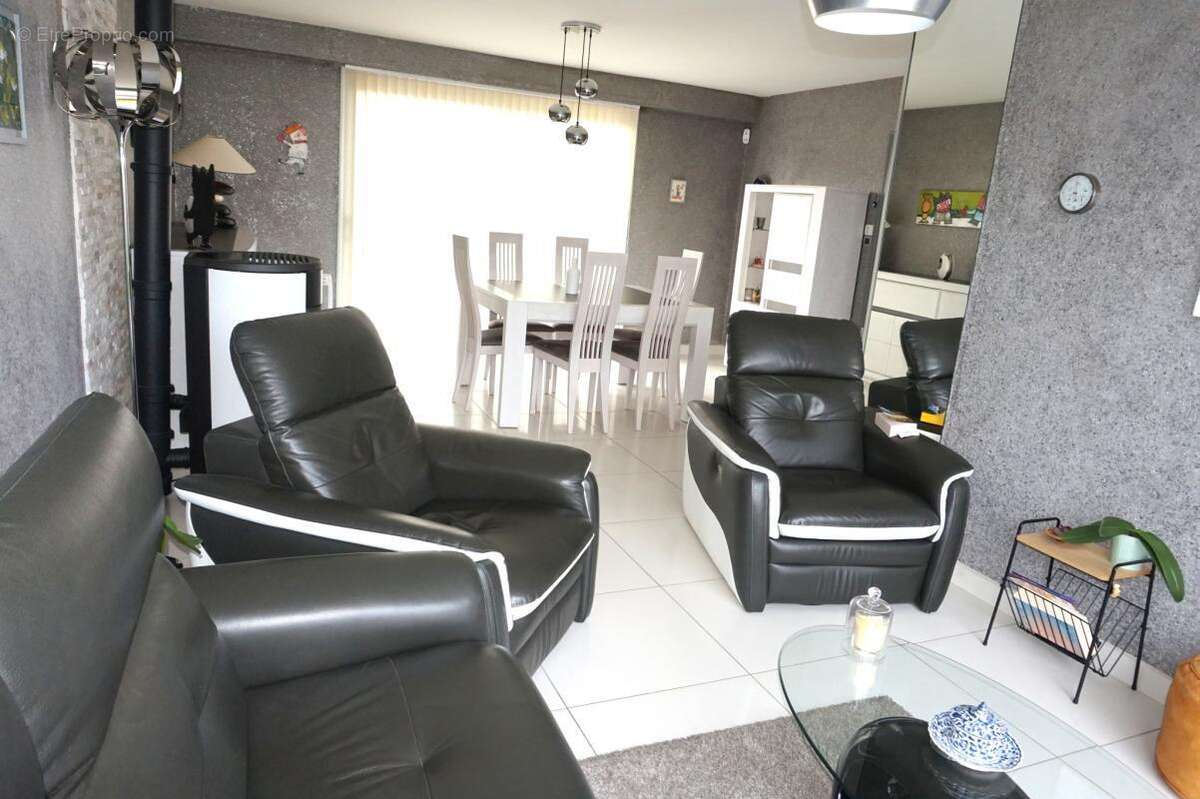 Maison à SAINT-LAURENT-SUR-SEVRE