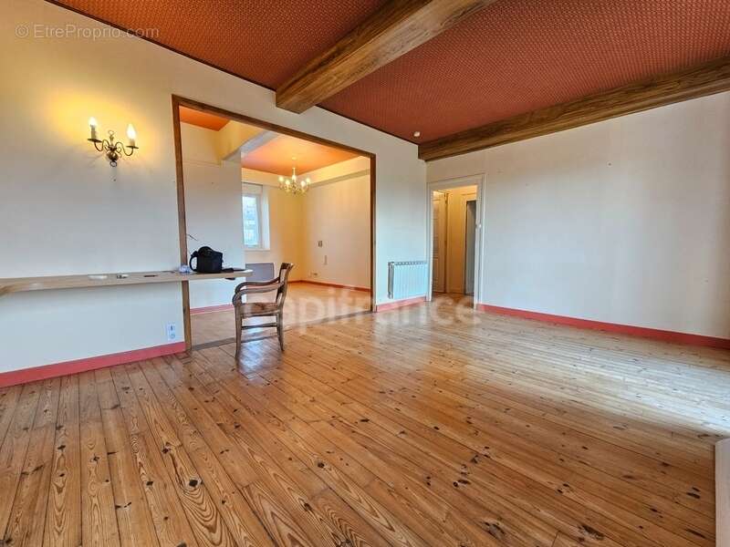 Maison à PANISSIERES