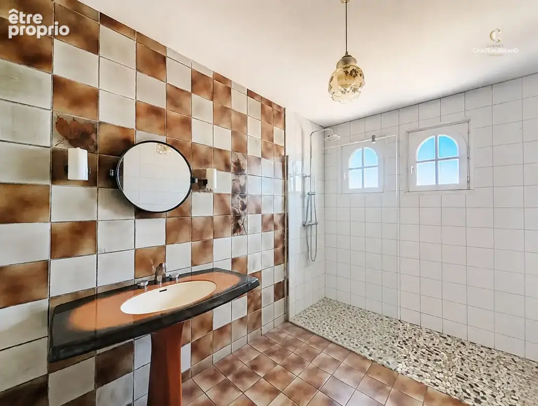 Maison familiale de 161 m² avec terrain de 1 942 m² à vendre à Saint-Jouan-des-Guérets - photo 9