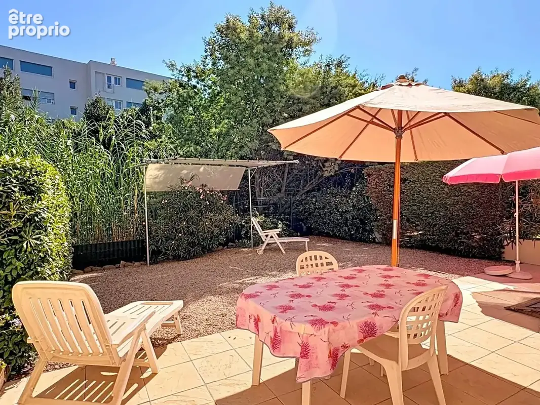 Bel appartement 2 pièces avec grand jardin privaif et piscine - photo 10