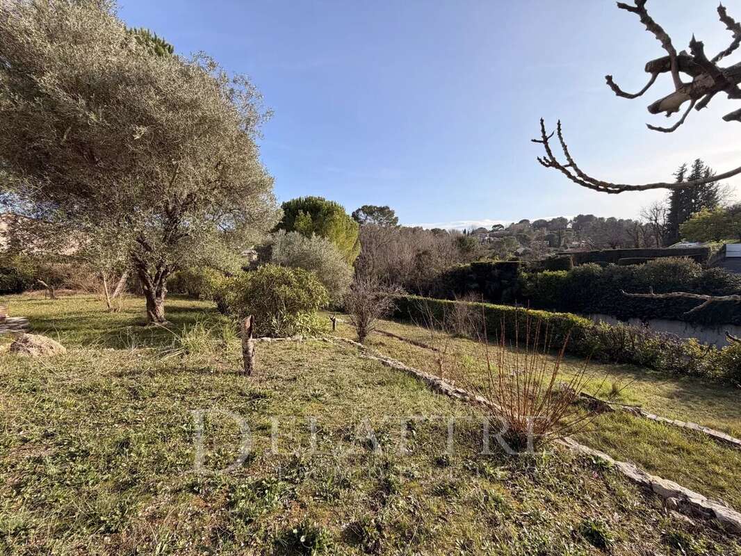 Maison à VALBONNE