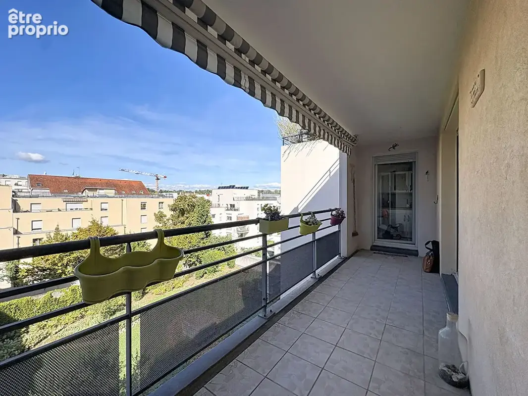 Appartement à LYON-9E