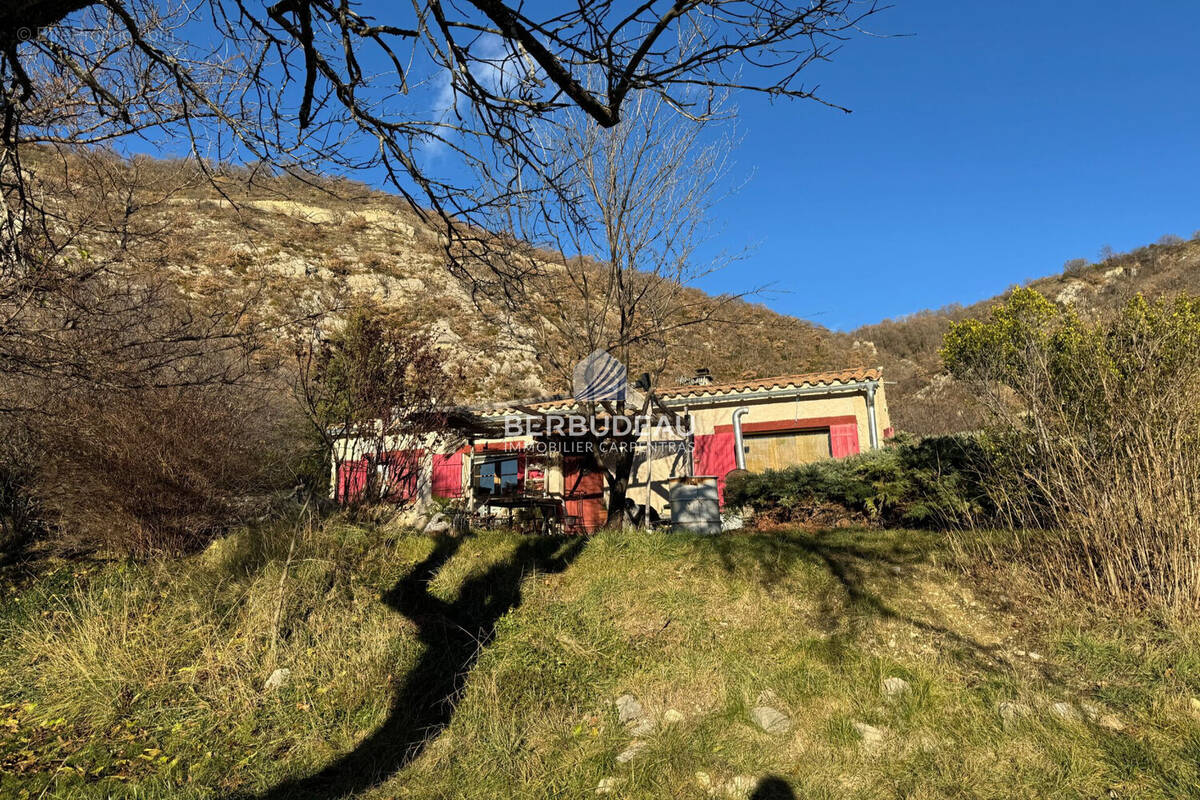 Maison à BARRET-DE-LIOURE
